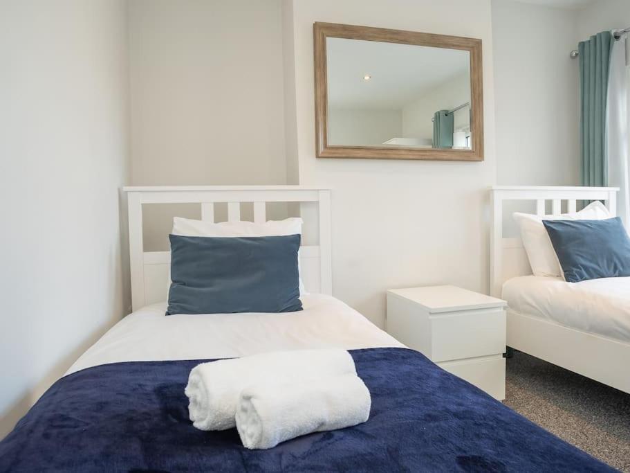 Cozy Townhouse, Walking Distance To Belfast City Exterior foto