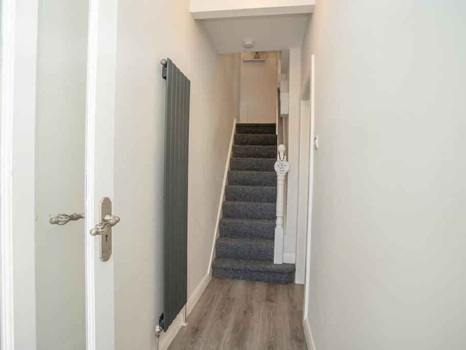 Cozy Townhouse, Walking Distance To Belfast City Exterior foto