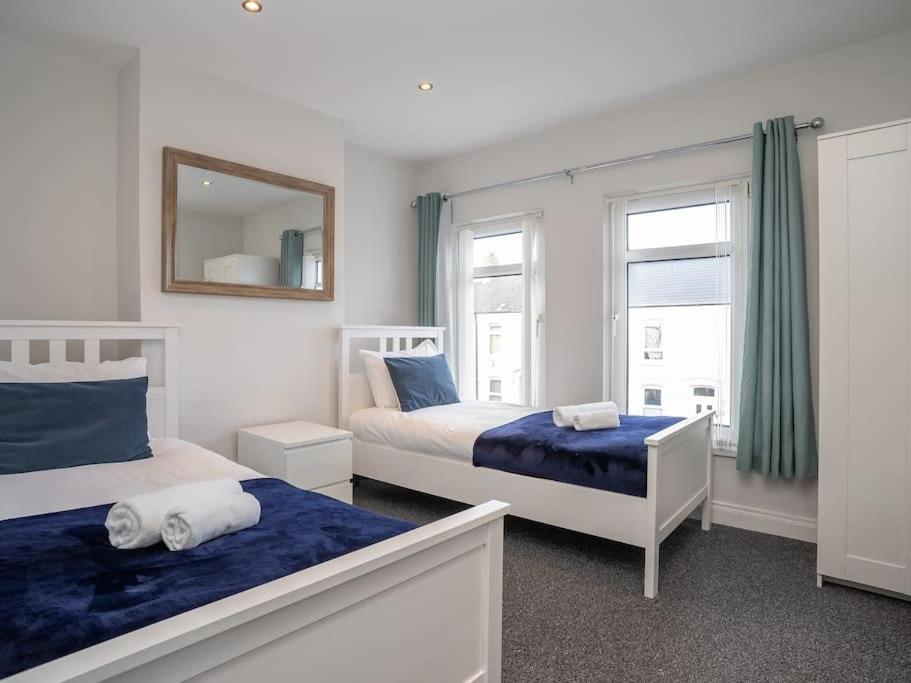 Cozy Townhouse, Walking Distance To Belfast City Exterior foto